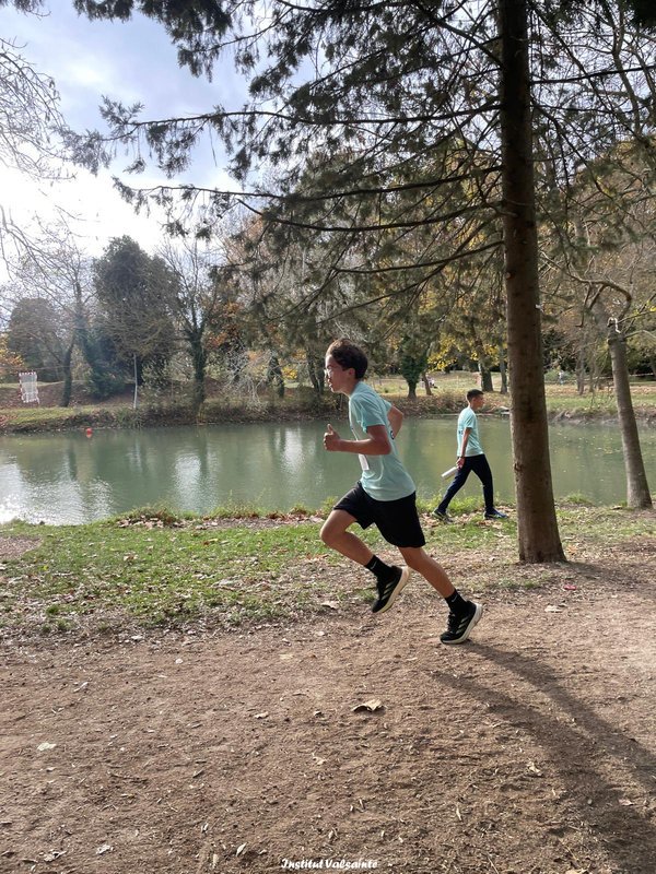 Institut-Valsainte-2025-cross-départemental-_24