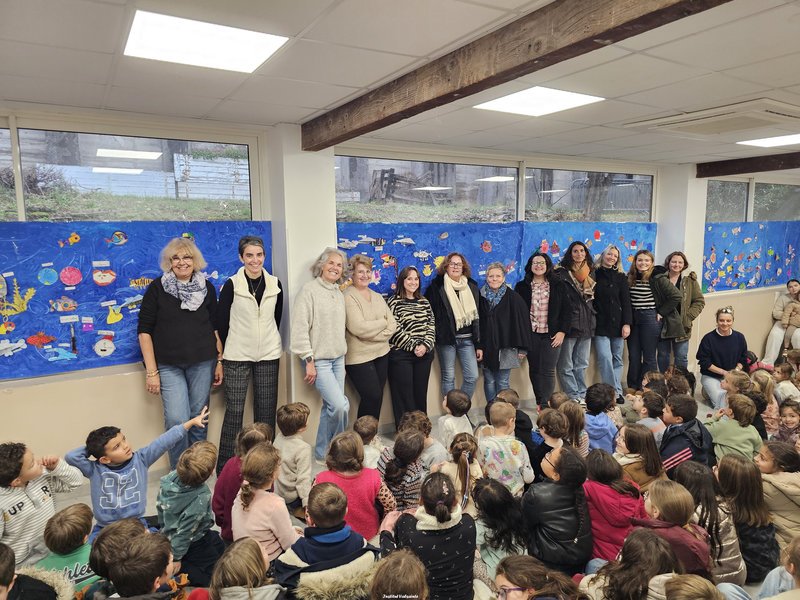 Institut-Valsainte-fresque-poissons-_17