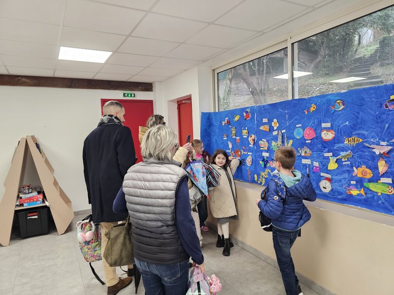 Institut-Valsainte-fresque-poissons-_19