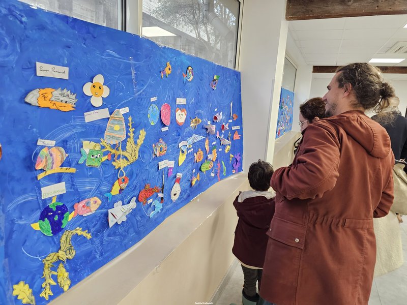 Institut-Valsainte-fresque-poissons-_22