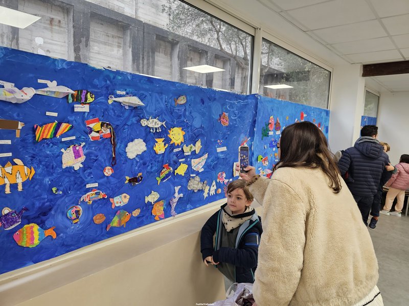 Institut-Valsainte-fresque-poissons-_23