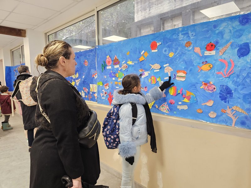 Institut-Valsainte-fresque-poissons-_26
