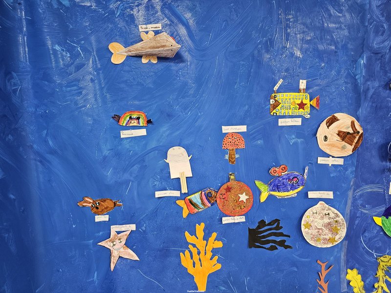 Institut-Valsainte-fresque-poissons-_3