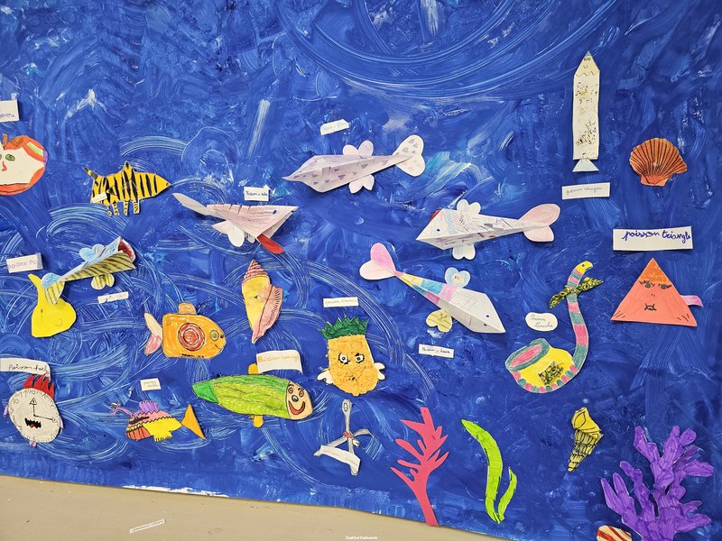 Institut-Valsainte-fresque-poissons-_6